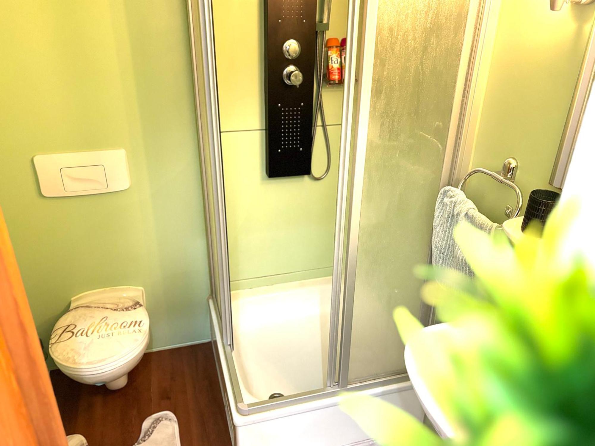 Piano Apartment Halle Center - Netflix - Free Wifi 2 Buitenkant foto